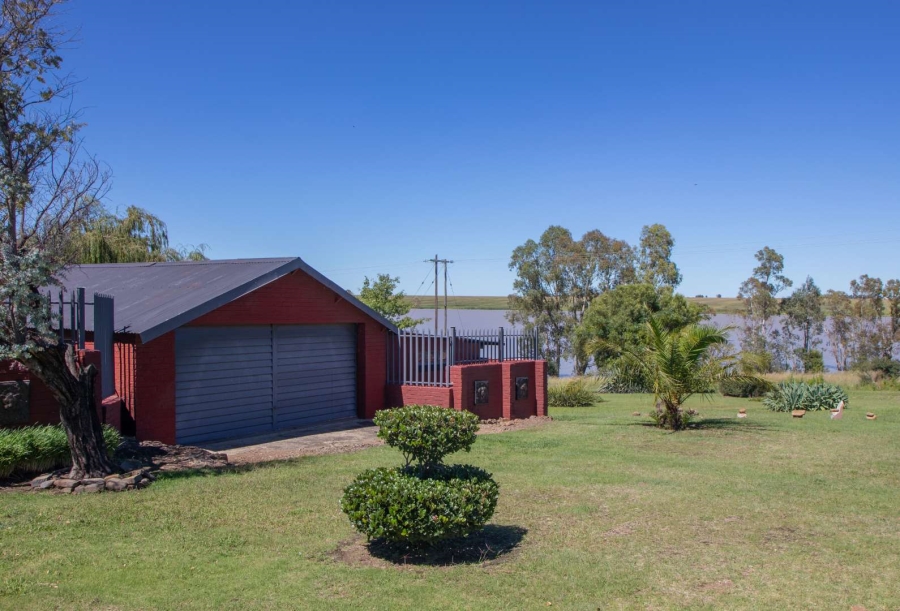 4 Bedroom Property for Sale in Oranjeville Free State